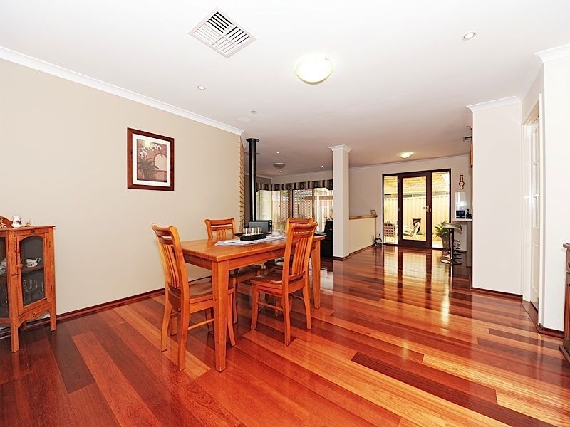 69 Sylvan Crescent, Leeming WA 6149