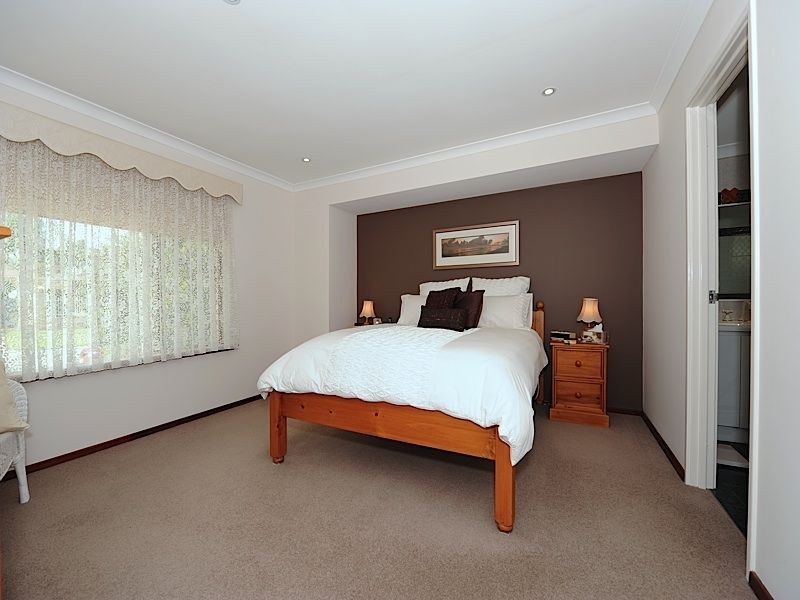 69 Sylvan Crescent, Leeming WA 6149
