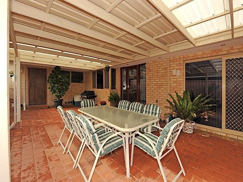 69 Sylvan Crescent, Leeming WA 6149