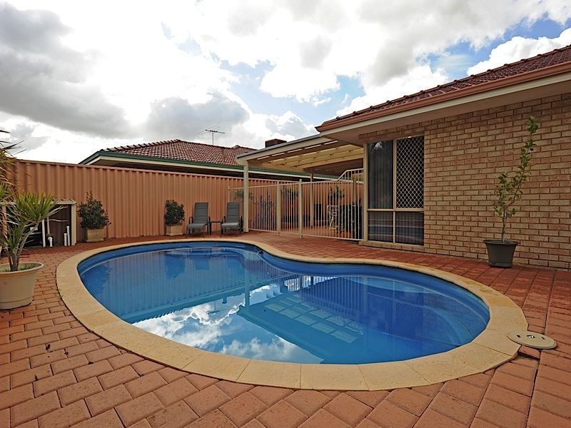 69 Sylvan Crescent, Leeming WA 6149