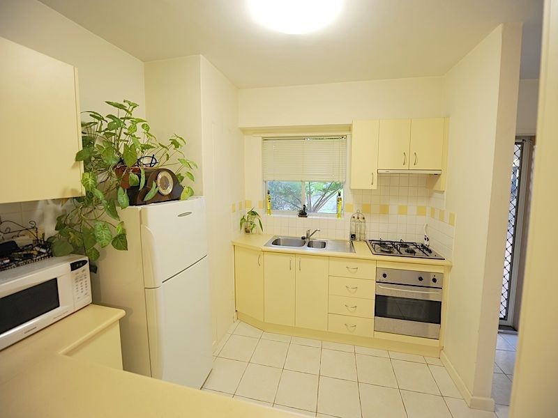 Unit 4/5 Doherty Road, Coolbellup WA 6163