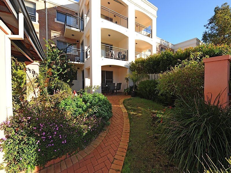 Unit 4/5 Doherty Road, Coolbellup WA 6163