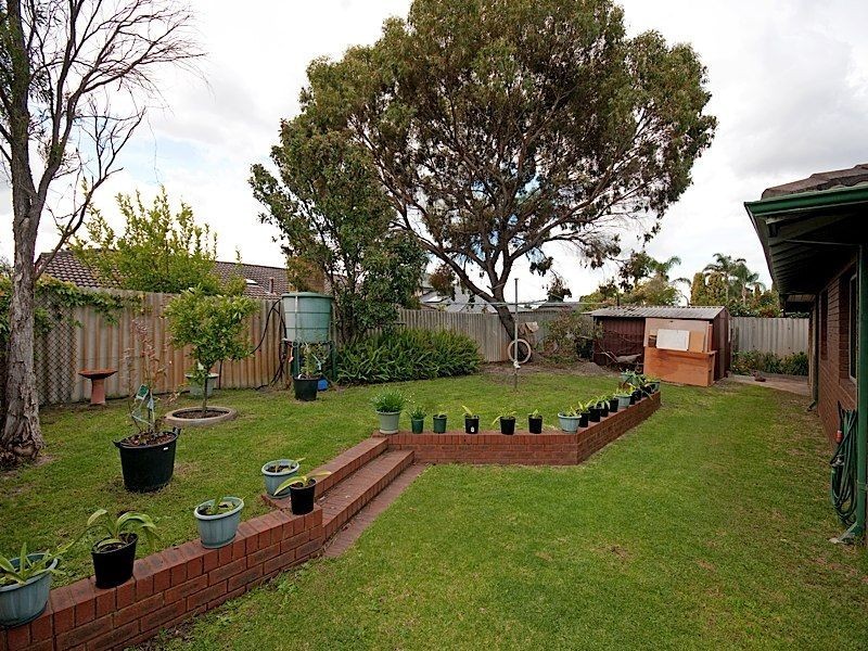 13 Waraker Way, Leeming WA 6149