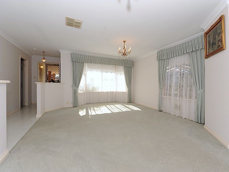 20A Twin Branch Rise, Leeming WA 6149