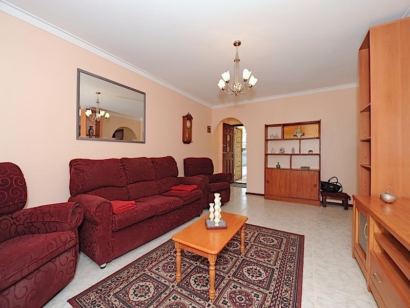 10b Stamos Court, Kardinya WA 6163