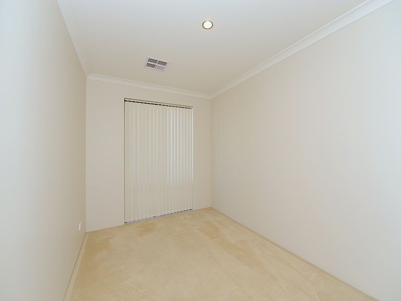 1 Glentrool Gardens, Canning Vale WA 6155