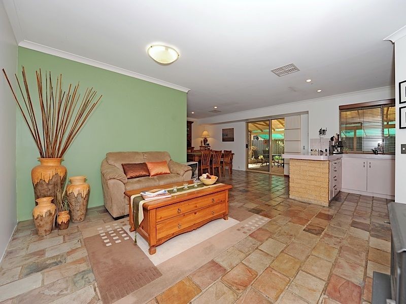 25A Westminster Road, Leeming WA 6149