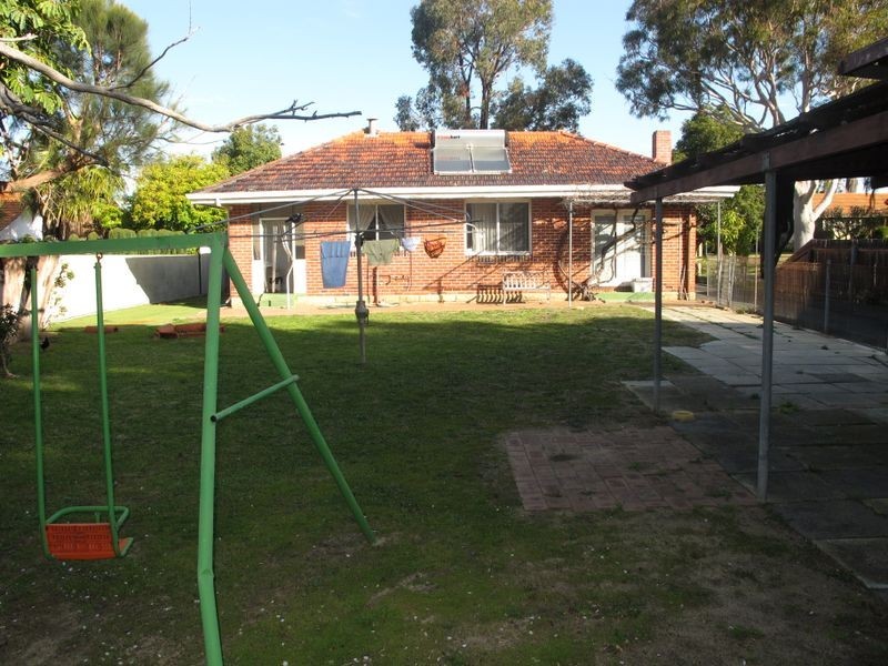26 Brian Avenue, Mount Pleasant WA 6153