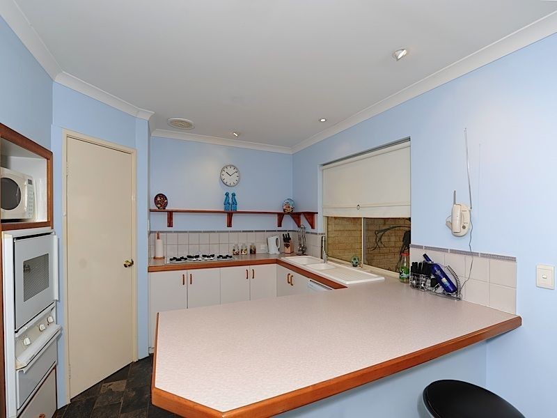 3/16 McLean Street, Melville WA 6156