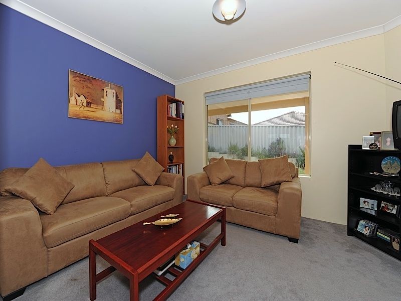 3/16 McLean Street, Melville WA 6156