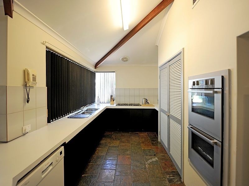 11 Vidicombe Rise, Leeming WA 6149