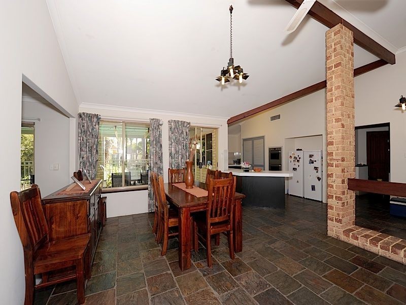 11 Vidicombe Rise, Leeming WA 6149