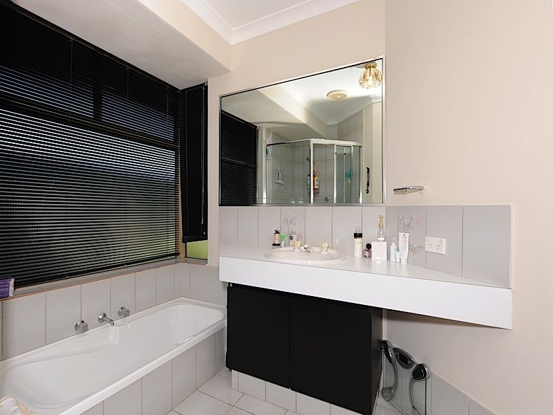 11 Vidicombe Rise, Leeming WA 6149