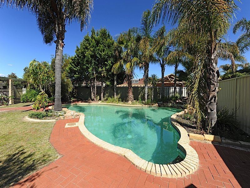 11 Vidicombe Rise, Leeming WA 6149