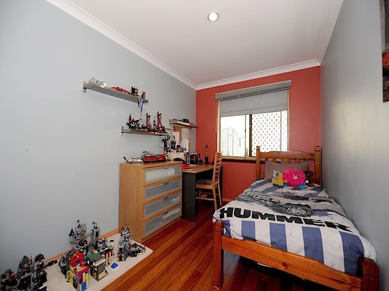 13 Capill Corner, Leeming WA 6149