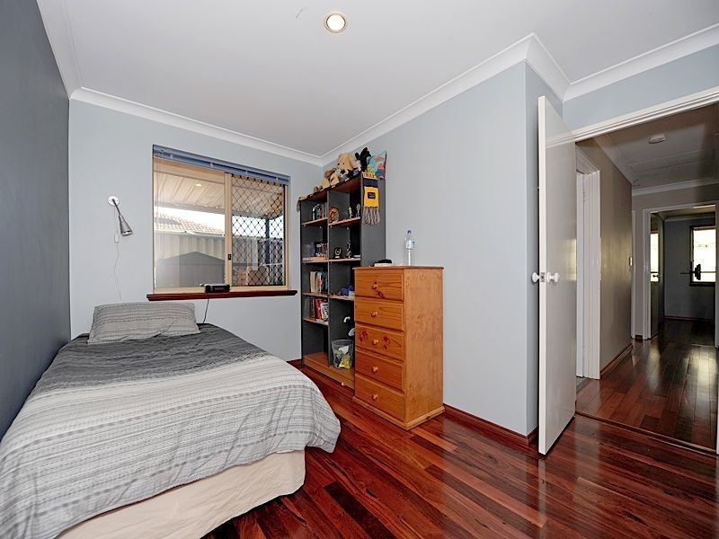 13 Capill Corner, Leeming WA 6149
