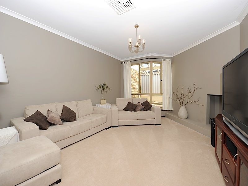 5 Timber Ridge Retreat, Leeming WA 6149