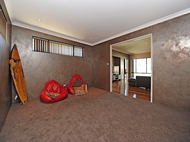 155 Southacre Drive, Canning Vale WA 6155