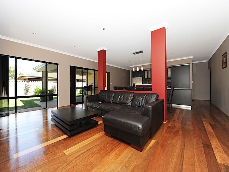 155 Southacre Drive, Canning Vale WA 6155