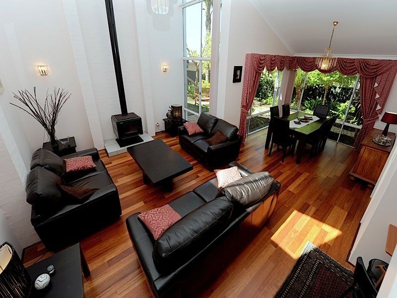 5 Woodlea Crest, Leeming WA 6149