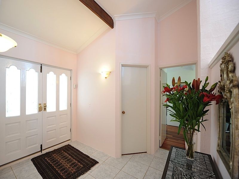 5 Woodlea Crest, Leeming WA 6149