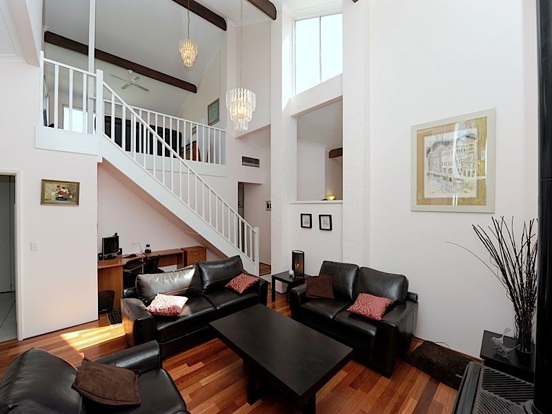 5 Woodlea Crest, Leeming WA 6149