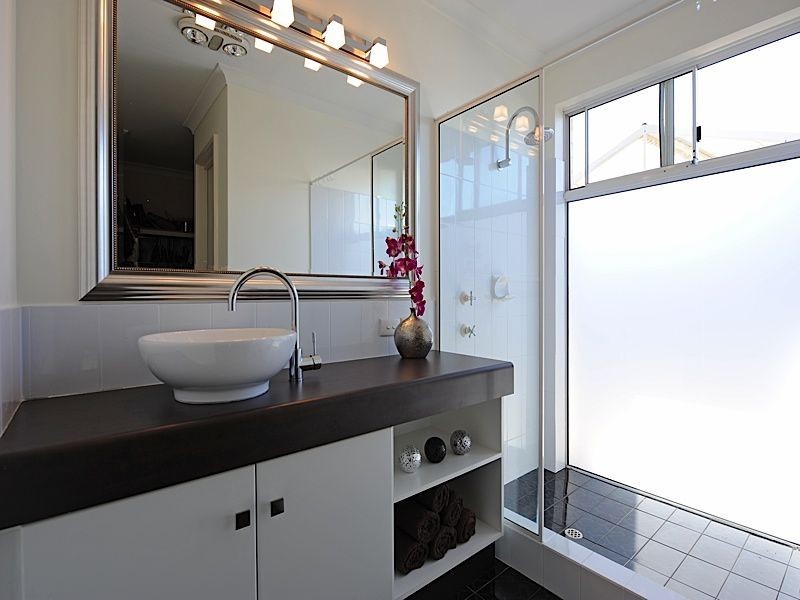 5 Woodlea Crest, Leeming WA 6149