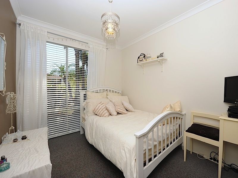 5 Woodlea Crest, Leeming WA 6149