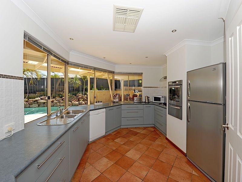 7 Partlon Rise, Leeming WA 6149