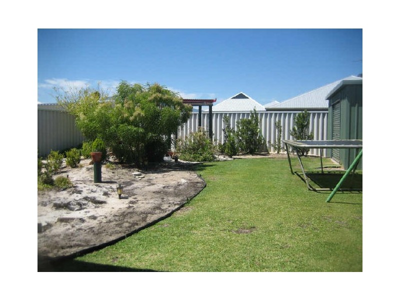7 Charm Way, Atwell WA 6164