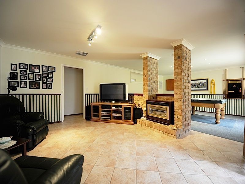 46 Hillock Circle, Leeming WA 6149