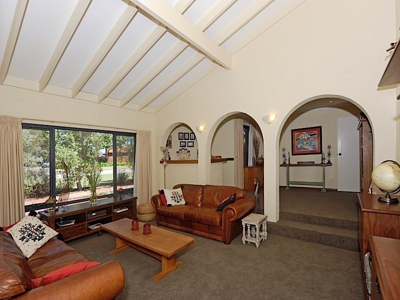 11 Gariver Street, Leeming WA 6149