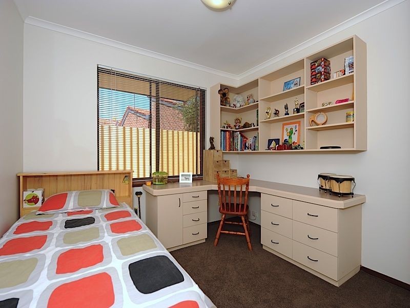 11 Gariver Street, Leeming WA 6149