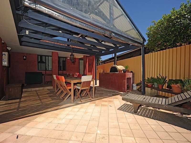 11 Gariver Street, Leeming WA 6149