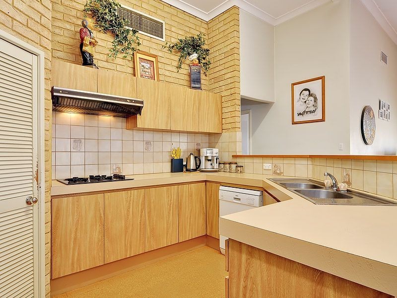 4 Gledhill Way, Leeming WA 6149
