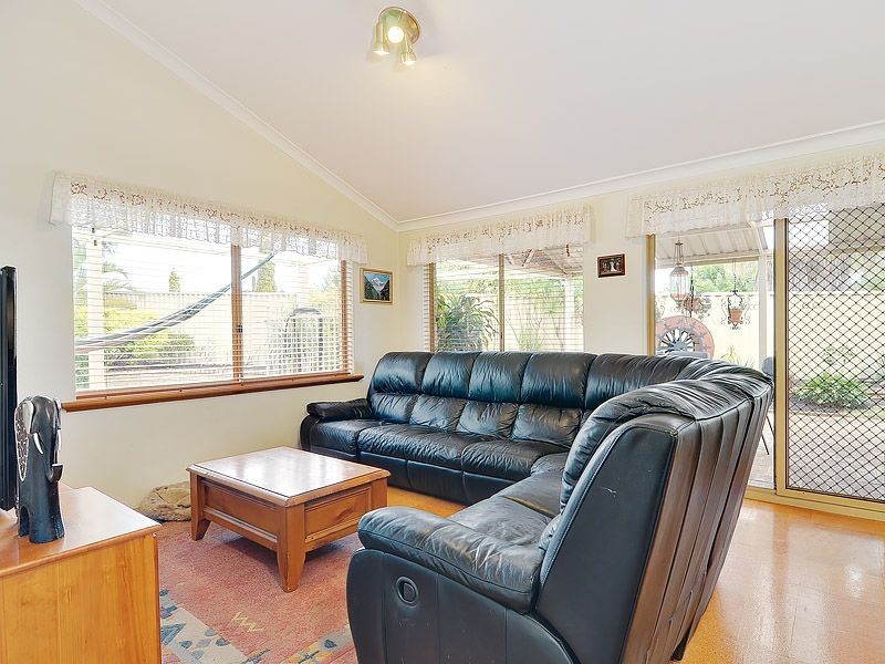 4 Gledhill Way, Leeming WA 6149