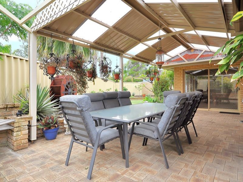 4 Gledhill Way, Leeming WA 6149