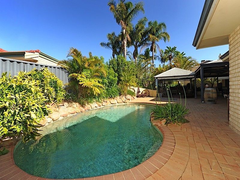 5 Green Croft Gardens, Leeming WA 6149