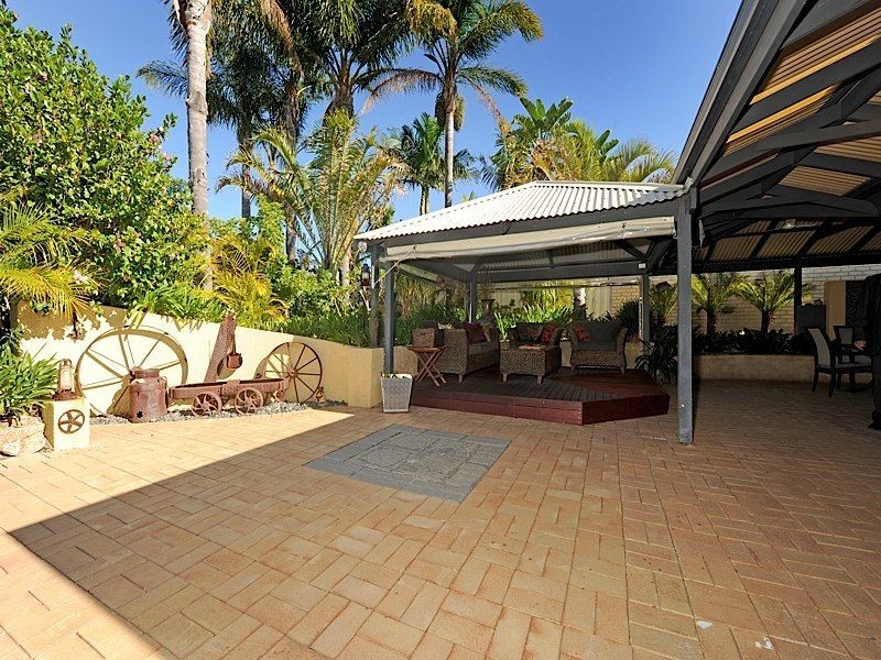 5 Green Croft Gardens, Leeming WA 6149