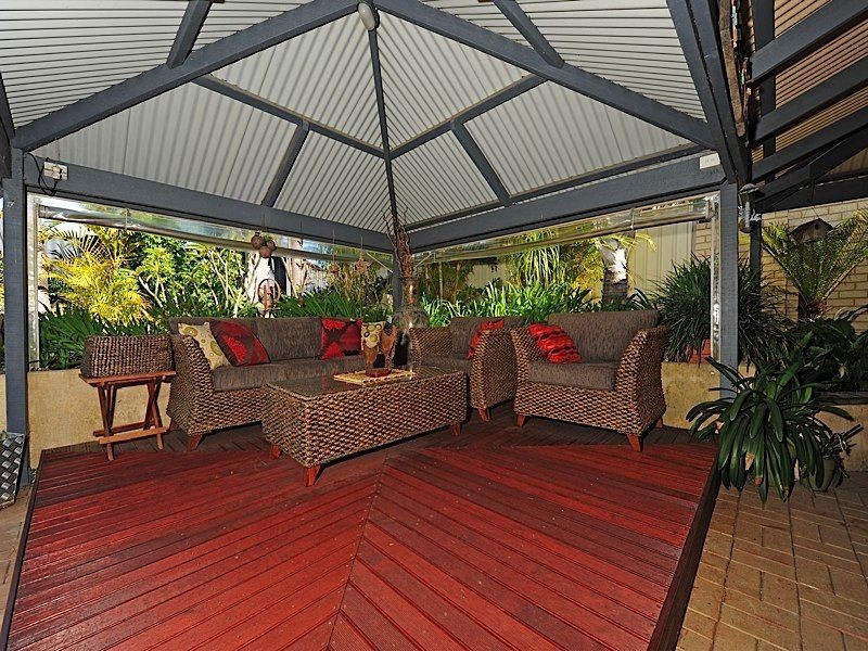 5 Green Croft Gardens, Leeming WA 6149