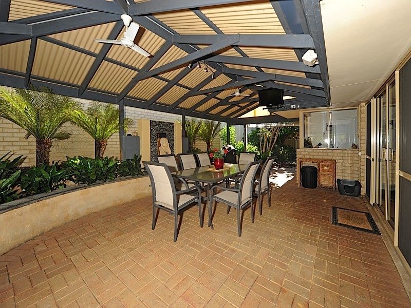 5 Green Croft Gardens, Leeming WA 6149