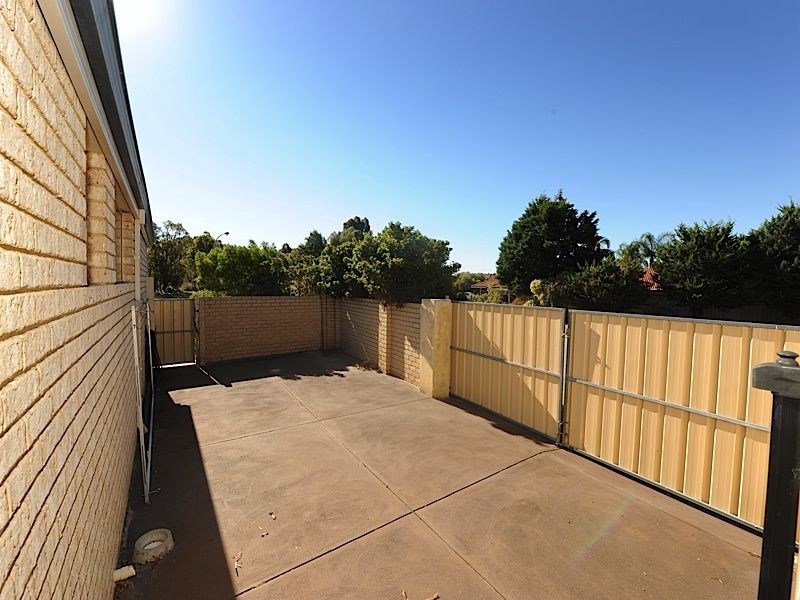 5 Green Croft Gardens, Leeming WA 6149
