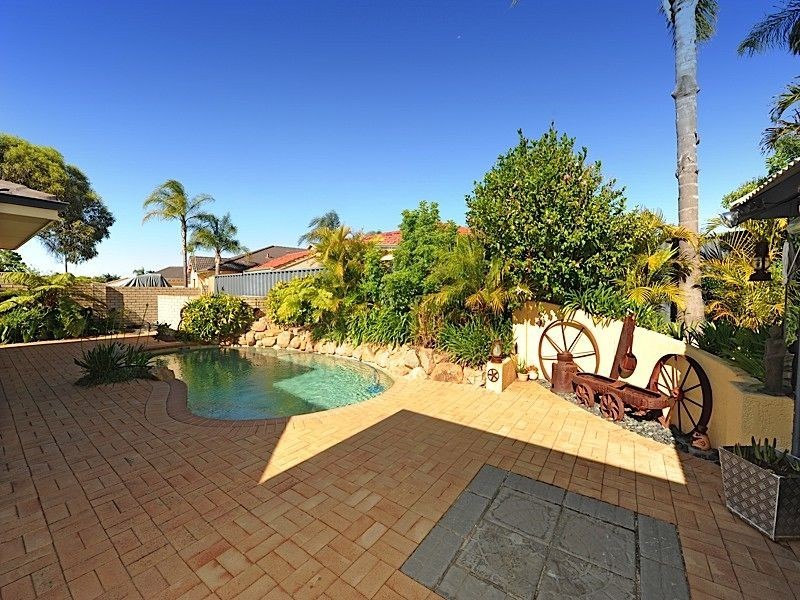 5 Green Croft Gardens, Leeming WA 6149