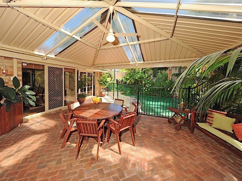 74 Casserly Drive, Leeming WA 6149