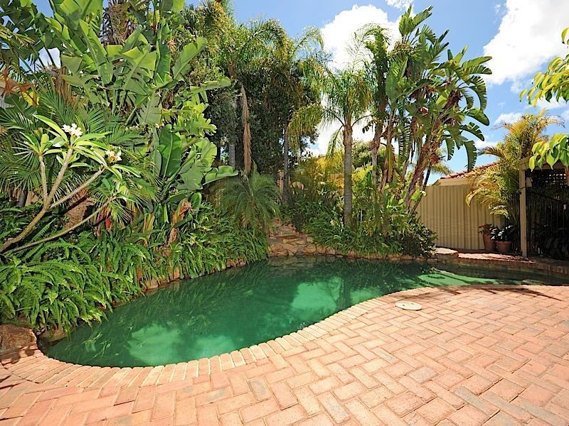 74 Casserly Drive, Leeming WA 6149