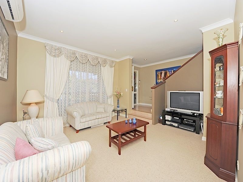 14 Stainton Place, Leeming WA 6149