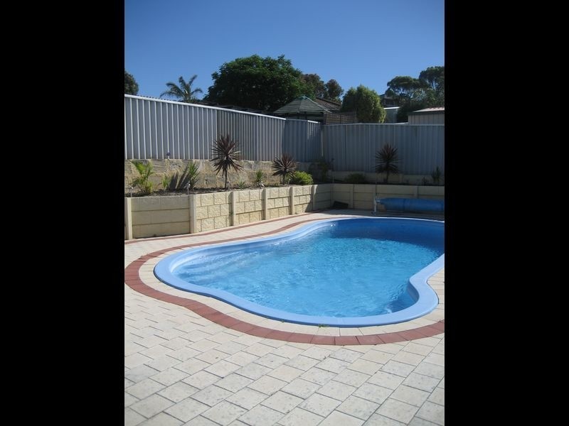 6 Dover Place, Yangebup WA 6164