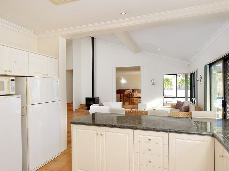 1 Briar Court, Leeming WA 6149