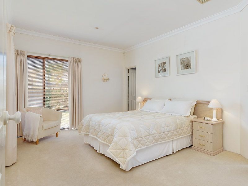 1 Briar Court, Leeming WA 6149