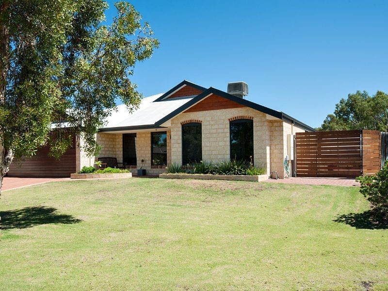 2 Avon Crescent, Atwell WA 6164